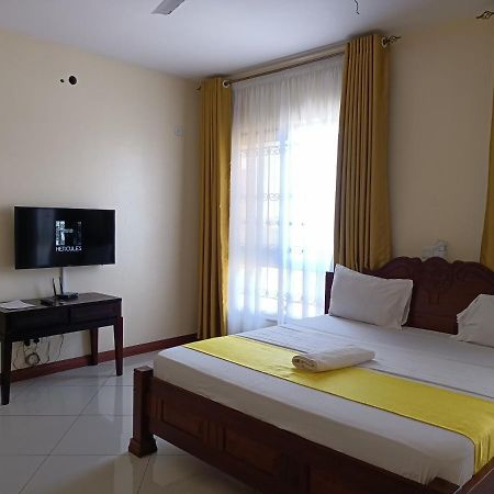 Elna'S Haven - Nyali Sea View Apartment Момбаса Экстерьер фото
