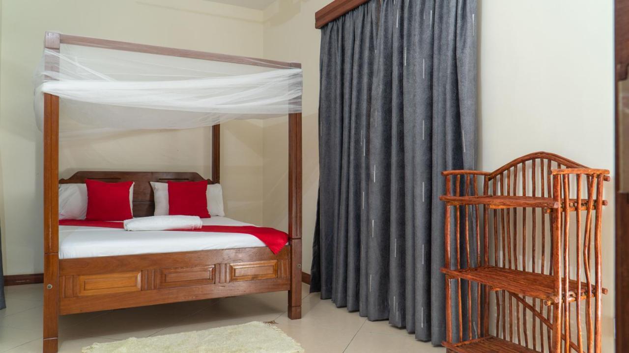 Elna'S Haven - Nyali Sea View Apartment Момбаса Экстерьер фото