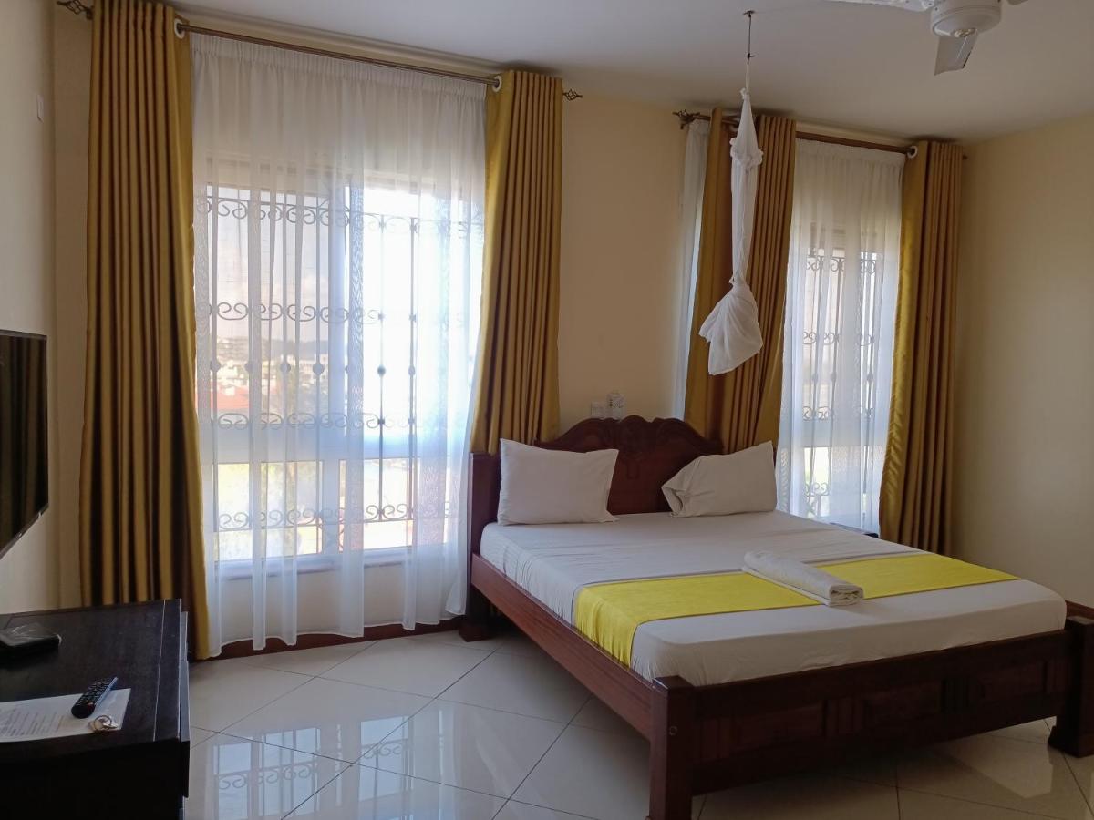 Elna'S Haven - Nyali Sea View Apartment Момбаса Экстерьер фото